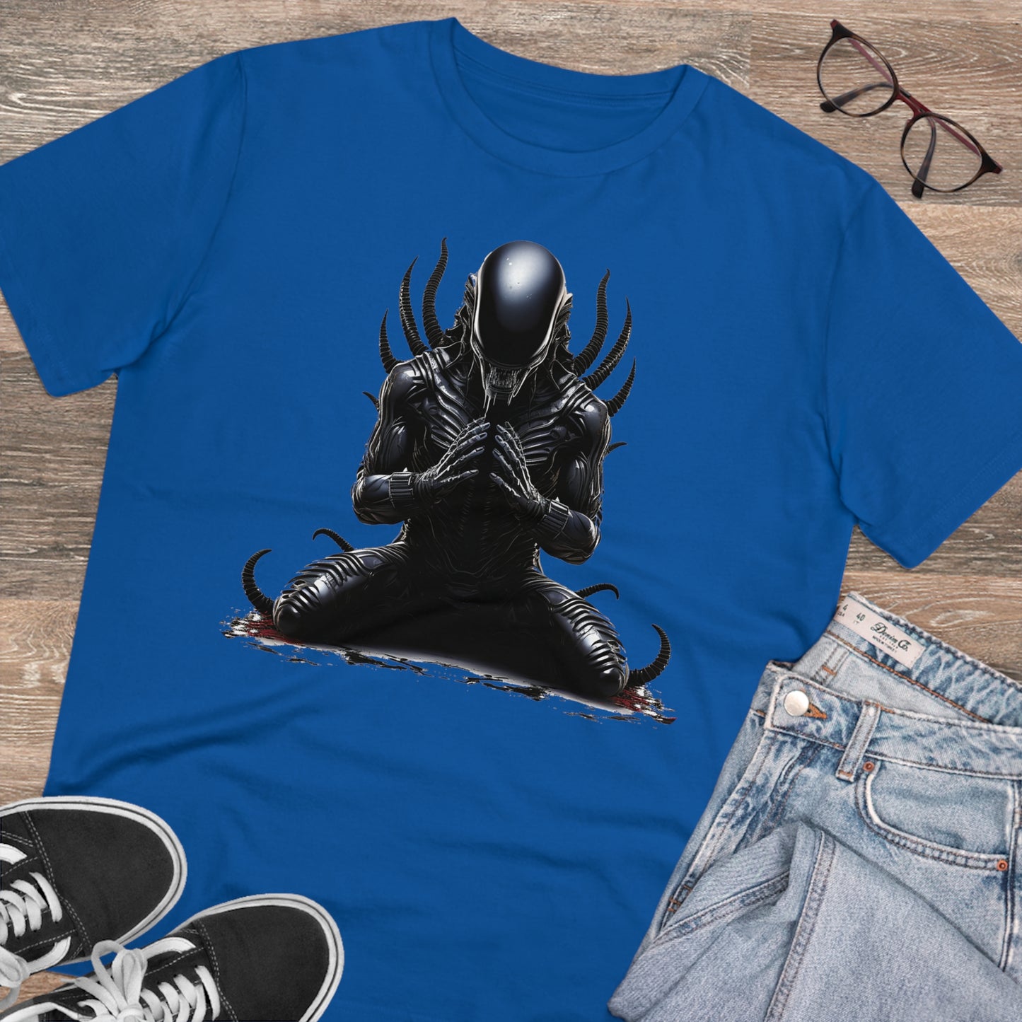 Eco-Friendly Zen Alien Xenomorph T-shirt - Embrace Galactic Serenity