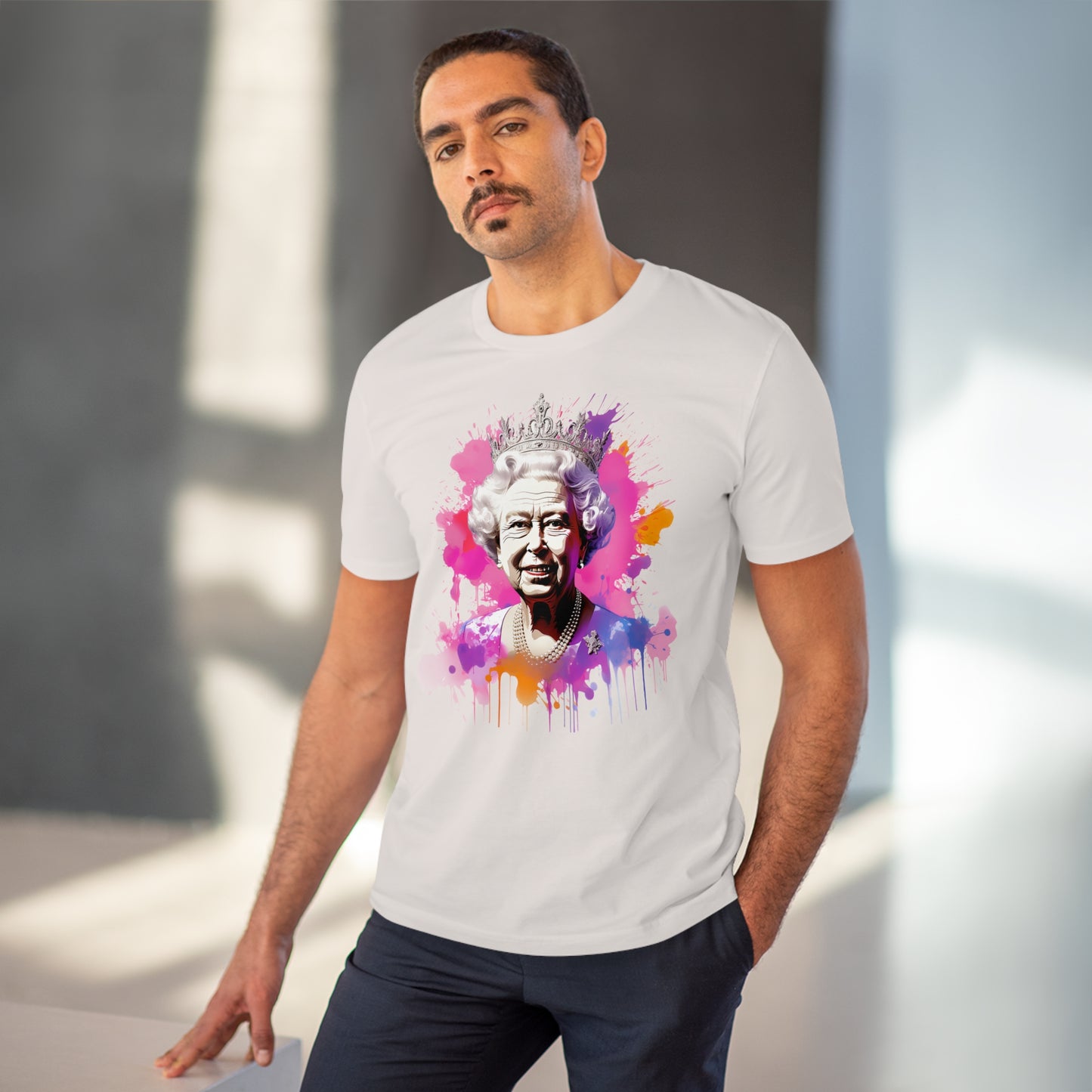 Eco-friendly Queen Elizabeth II T-Shirt :  Watercolor Majesty