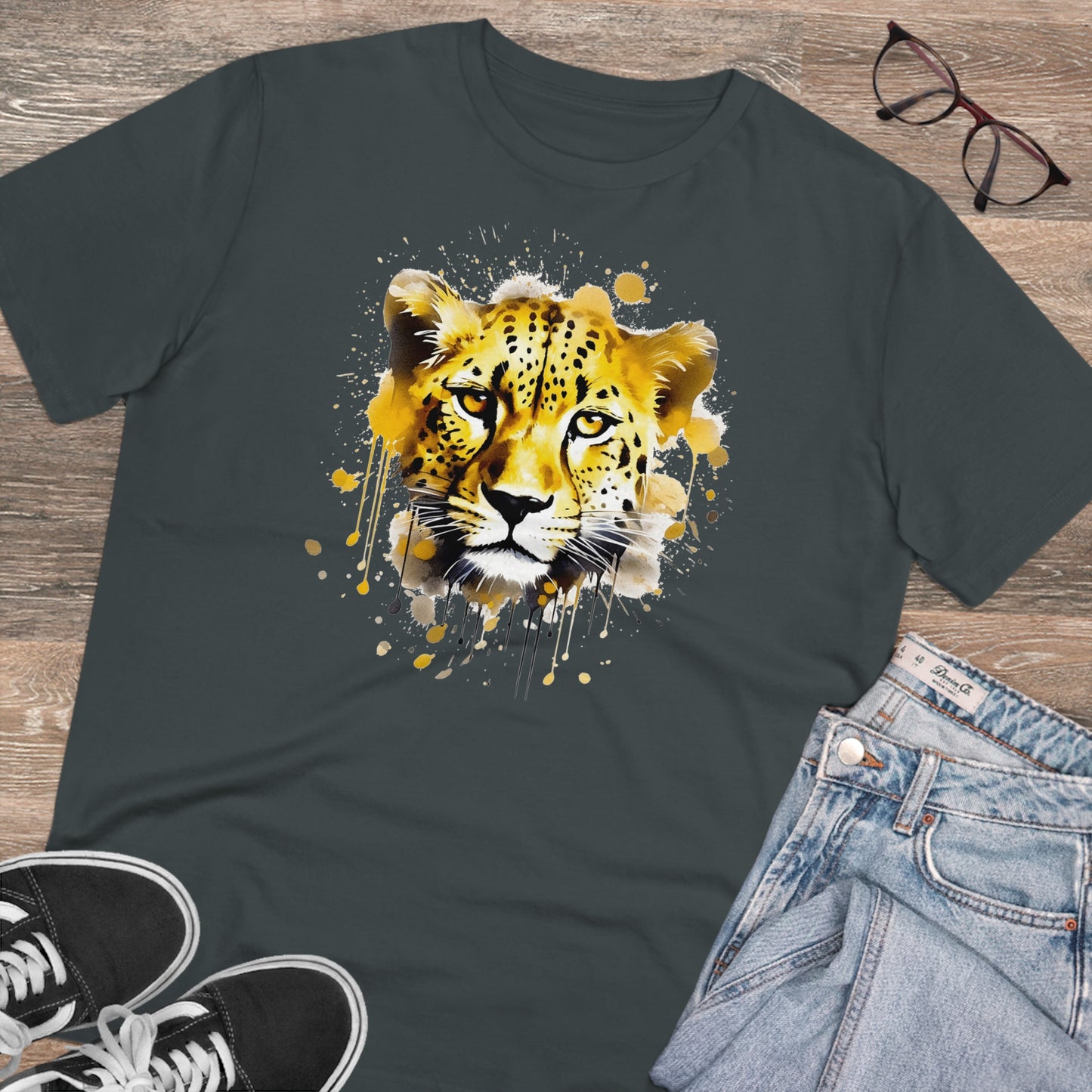 Cheetah T-Shirt in Watercolor Style - Unisex and Eco-Friendly - Embrace Wildlife with Style and Sustainability