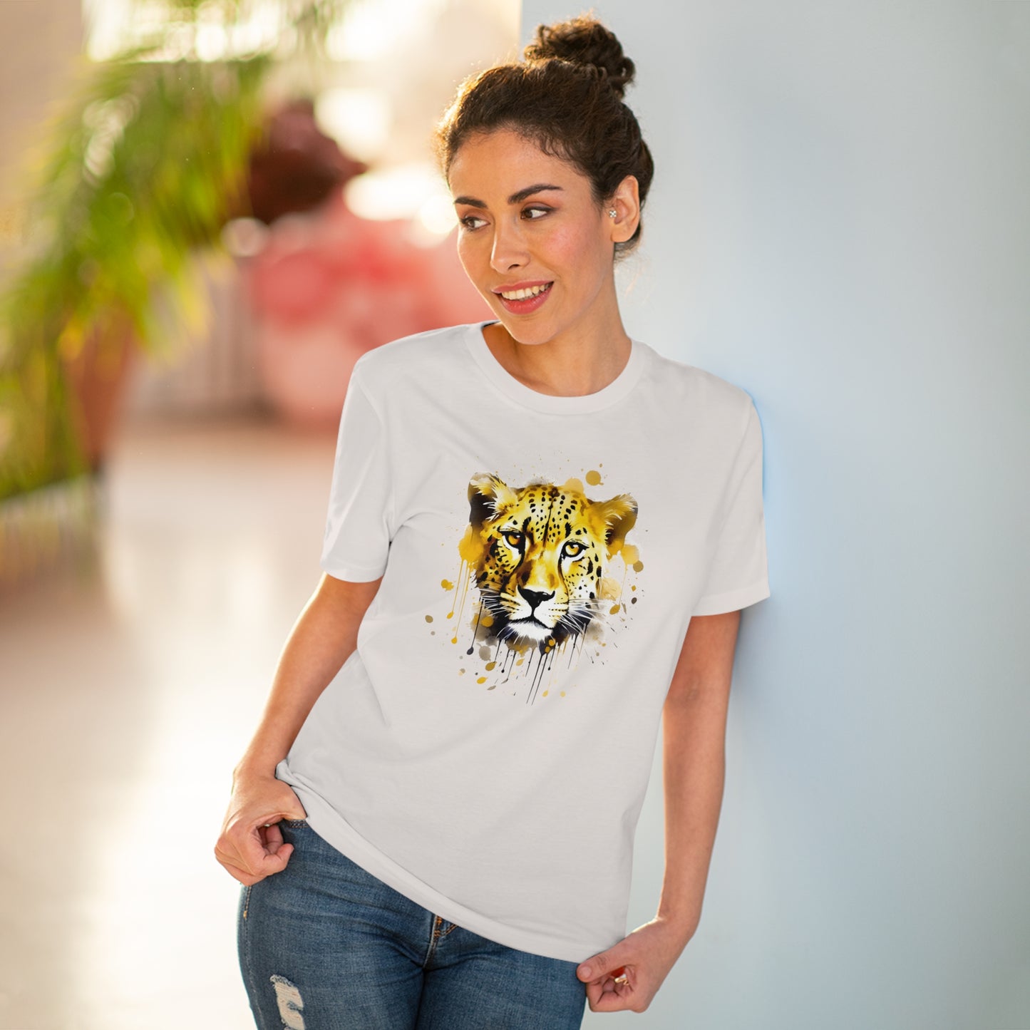 Cheetah T-Shirt in Watercolor Style - Unisex and Eco-Friendly - Embrace Wildlife with Style and Sustainability