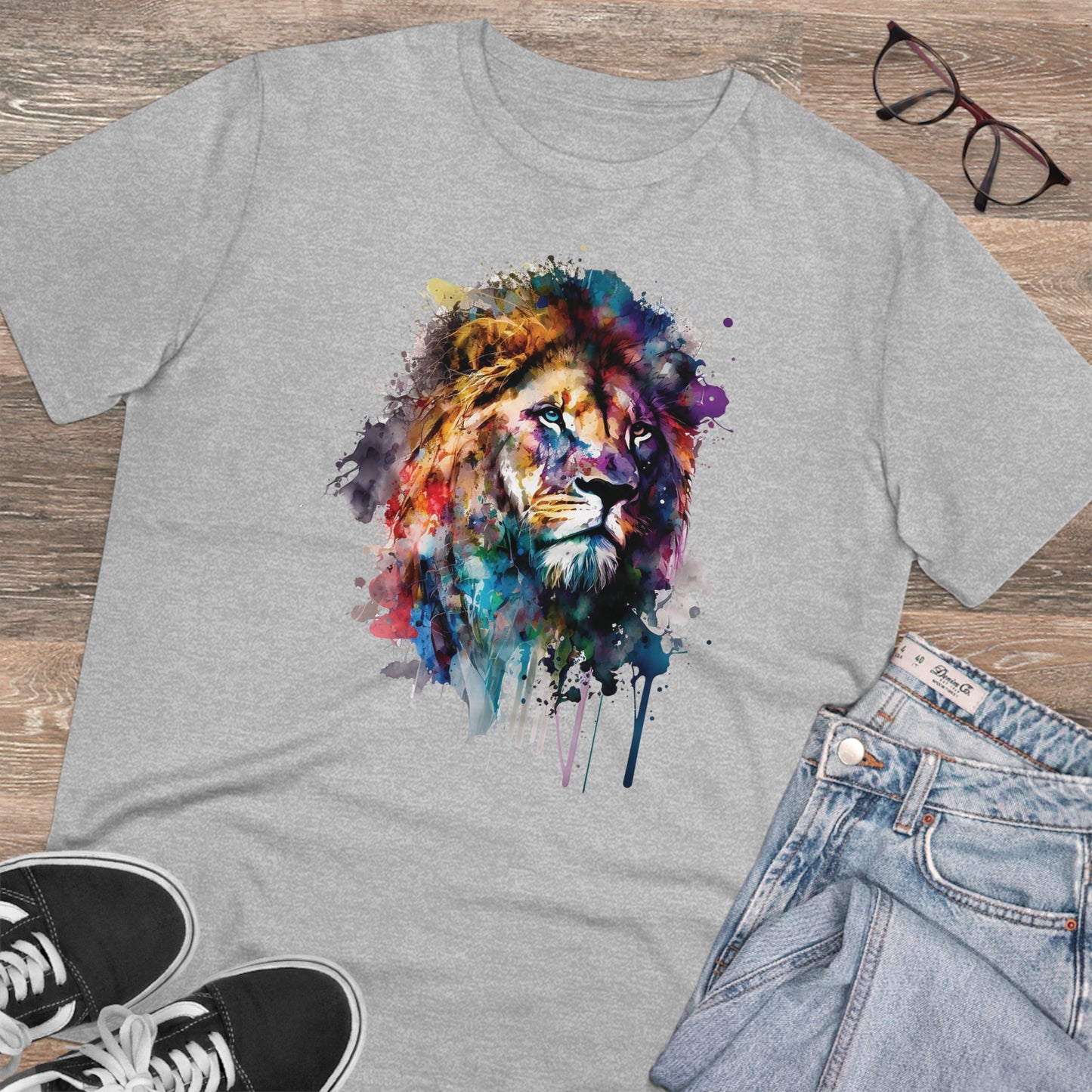 Majestic Lion T-Shirt in Watercolor Style - Unisex and Eco-Friendly Fashion Statement