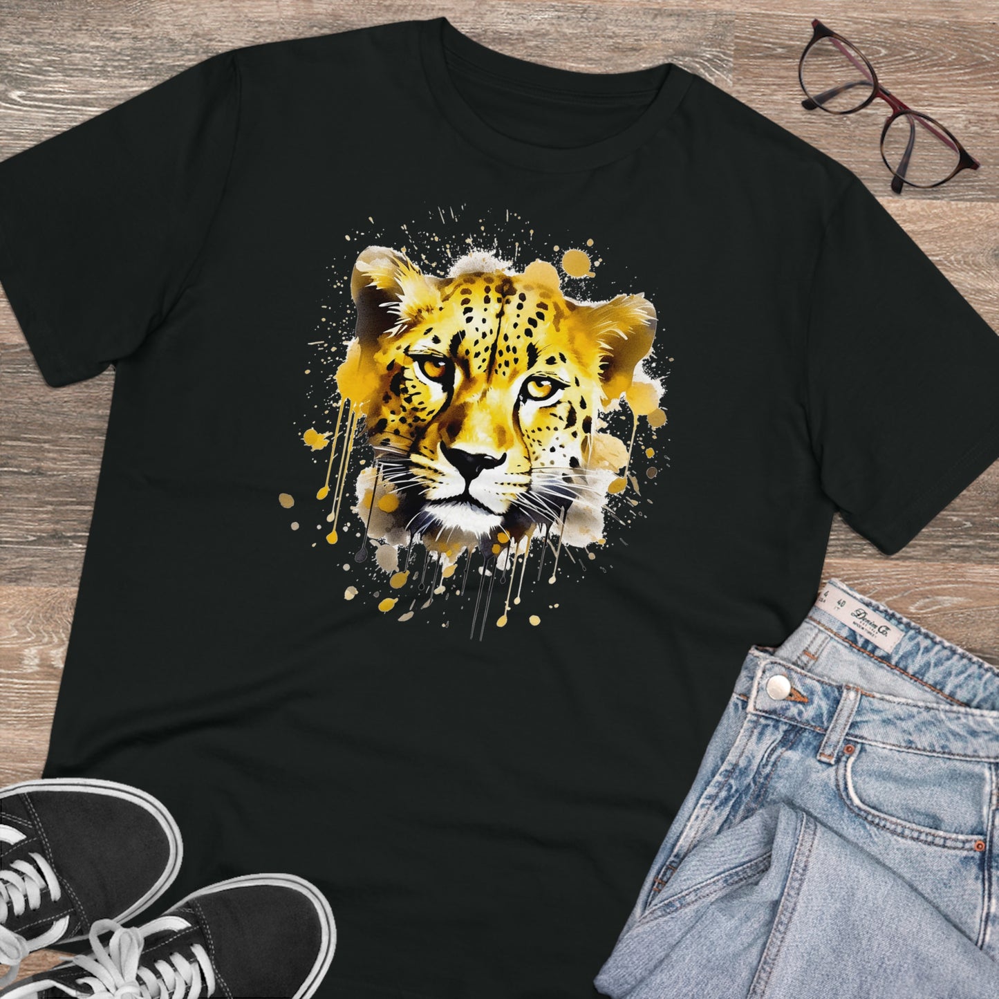 Cheetah T-Shirt in Watercolor Style - Unisex and Eco-Friendly - Embrace Wildlife with Style and Sustainability