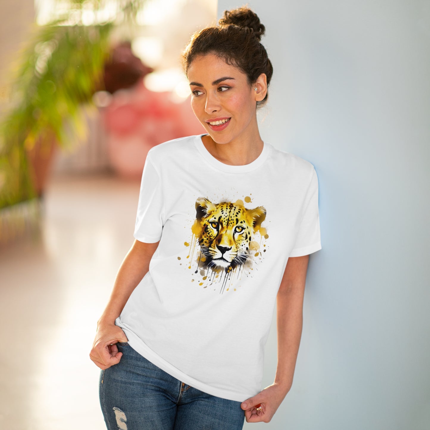 Cheetah T-Shirt in Watercolor Style - Unisex and Eco-Friendly - Embrace Wildlife with Style and Sustainability