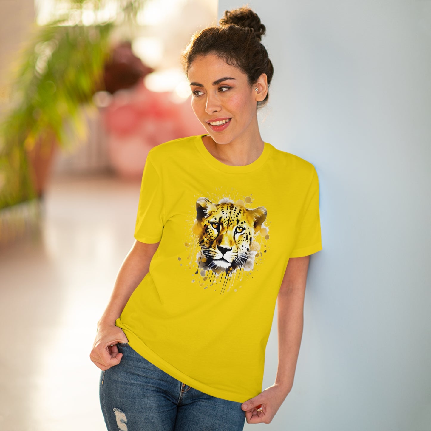 Cheetah T-Shirt in Watercolor Style - Unisex and Eco-Friendly - Embrace Wildlife with Style and Sustainability