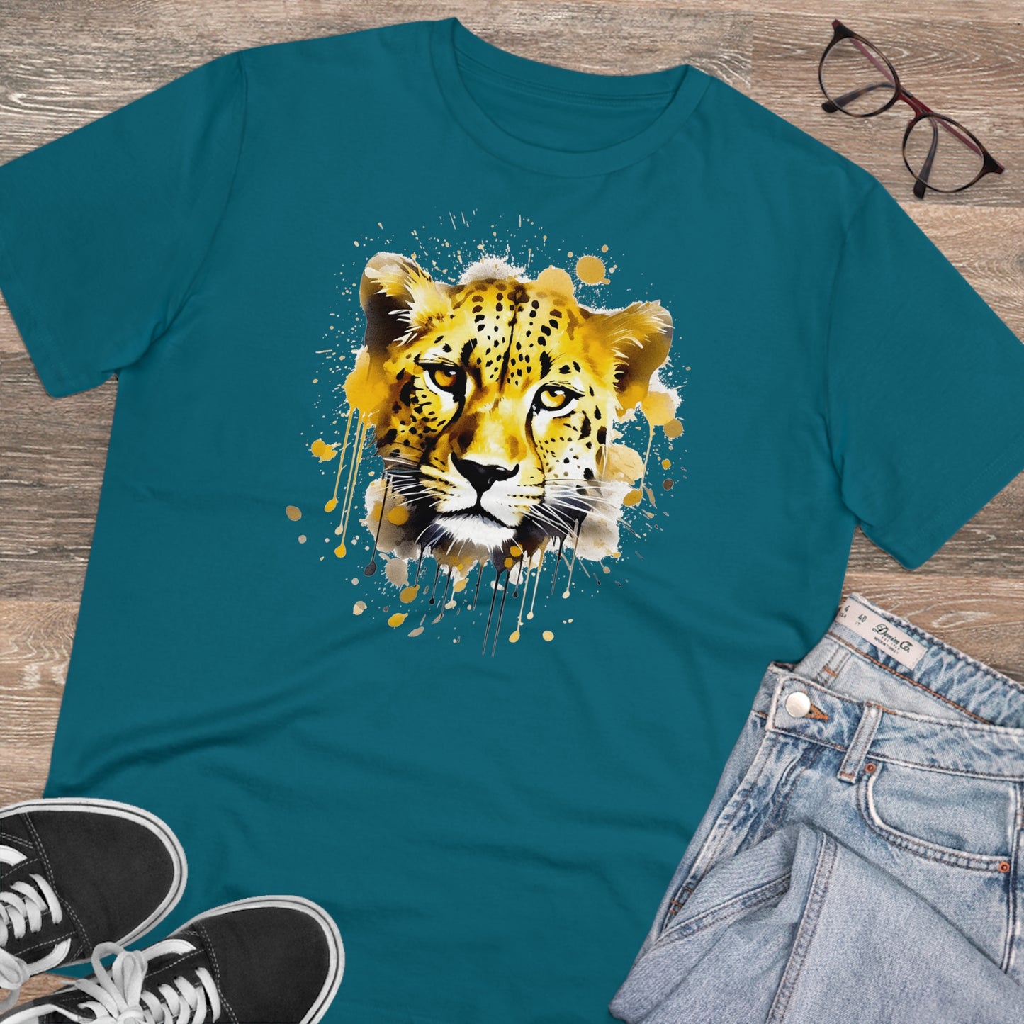 Cheetah T-Shirt in Watercolor Style - Unisex and Eco-Friendly - Embrace Wildlife with Style and Sustainability