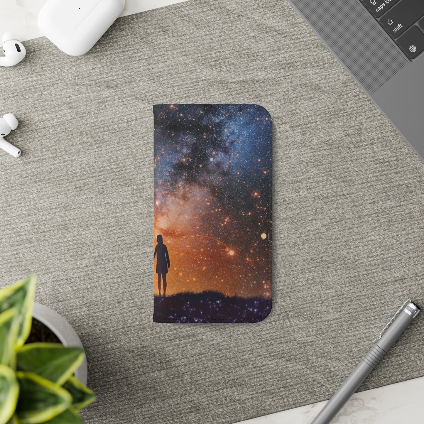 Starry Night Lovers Flip Phone Case - Embrace the Beauty of the Night Sky