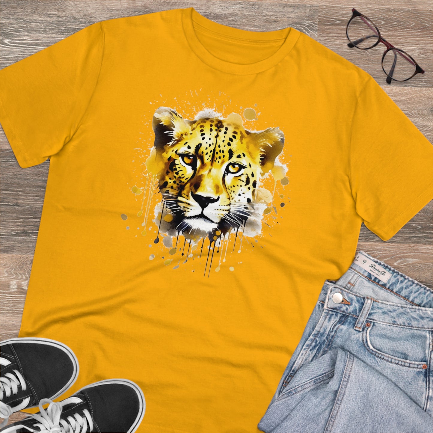 Cheetah T-Shirt in Watercolor Style - Unisex and Eco-Friendly - Embrace Wildlife with Style and Sustainability