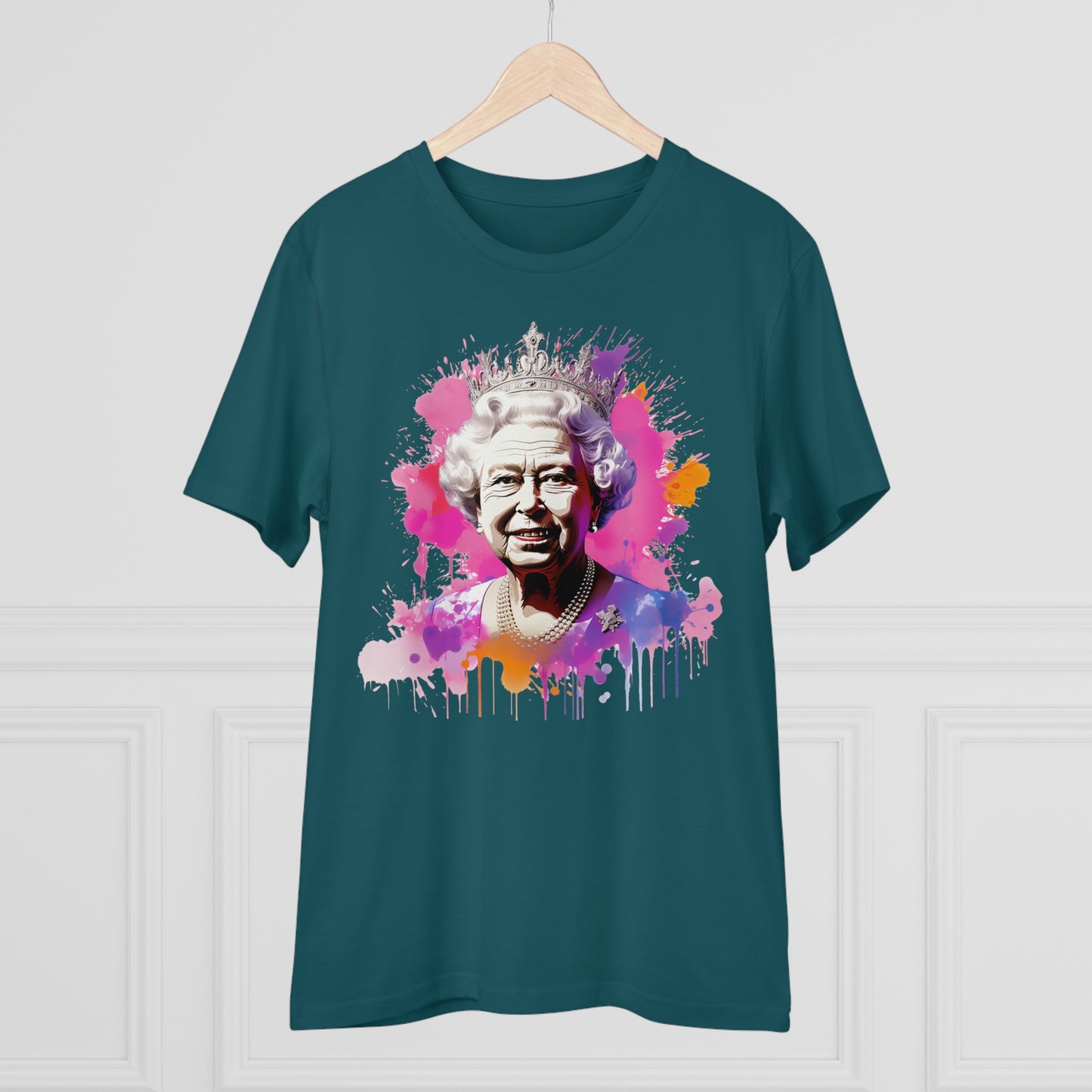 Eco-friendly Queen Elizabeth II T-Shirt :  Watercolor Majesty